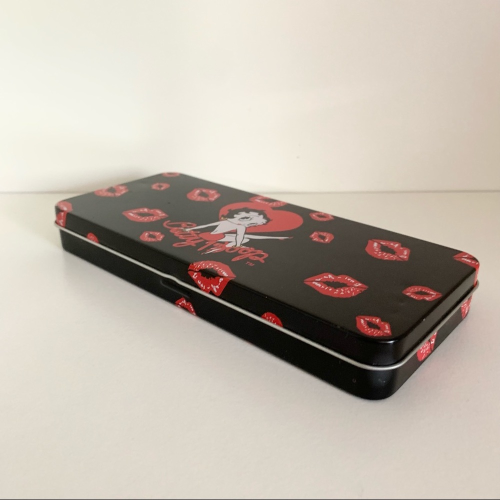 Y2k Betty Boop 2005 tin case